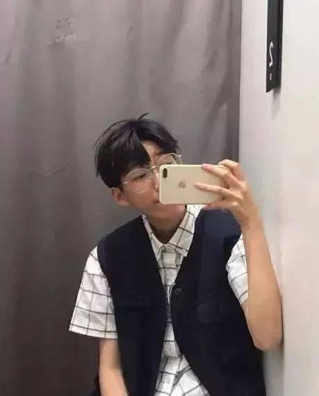 长头发男网红拍照图片,揭秘网红拍照瞬间