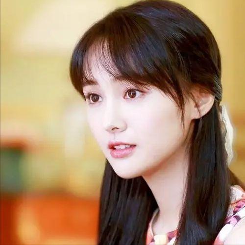 郑爽明星的图片,光影交织下的青春偶像