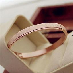 网红钛钢手镯磨砂白,时尚潮流新宠，优雅气质尽显