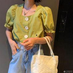 怎么代理网红的衣服,如何紧跟潮流，轻松掘金时尚圈